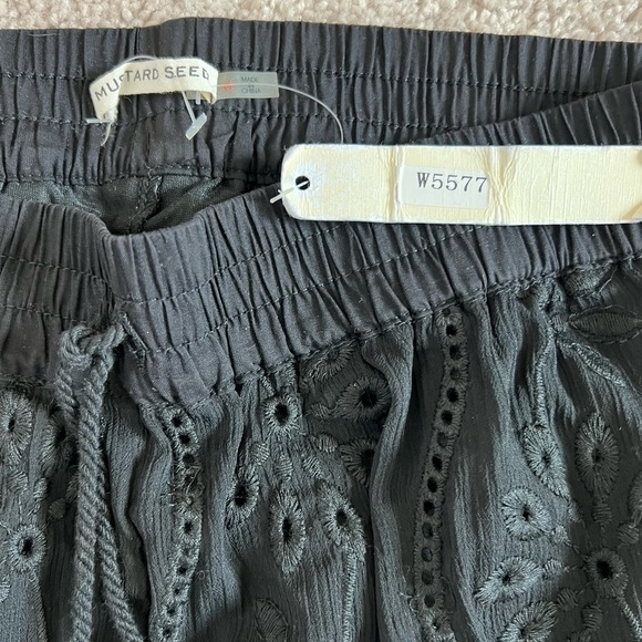 𝅺mustard Seed Women’s Black Sheer Pants Size Medium NWT - Picture 7 of 8